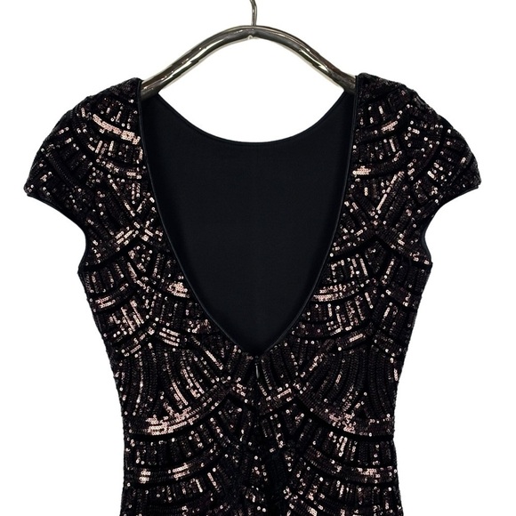 DRESS THE POPULATION TABITHA BRONZE ART DECO SEQUIN CAP SLEEVE SHEATH DRESS - Picture 9 of 16